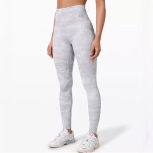 Lululemon athlética High-Waisted Gray Camo Leggings
